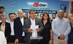 CHP Kemalpaşa İlçe Başkanı Ahmet Yılmaz'ın Aracı Kurşunlandı