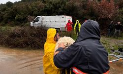 İzmir Büyükşehir Belediyesi’nin yağış seferberliği sürüyor