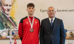 Gaziemirli taekwondocu Türkiye şampiyonu oldu