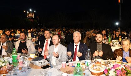 Nihat Atar ve Galip Atar’dan Geleneksel İftar Daveti