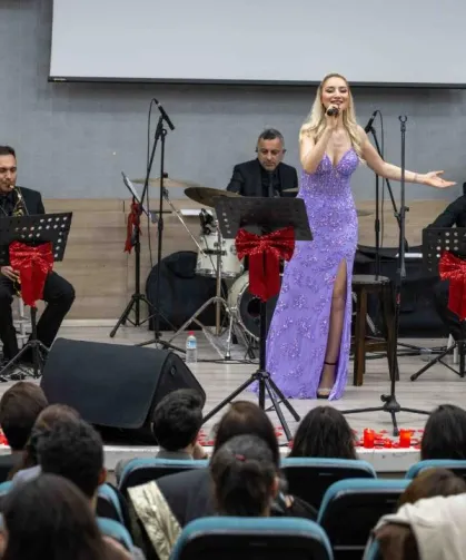 Bornova’da Aşk Şarkıları Gecesi