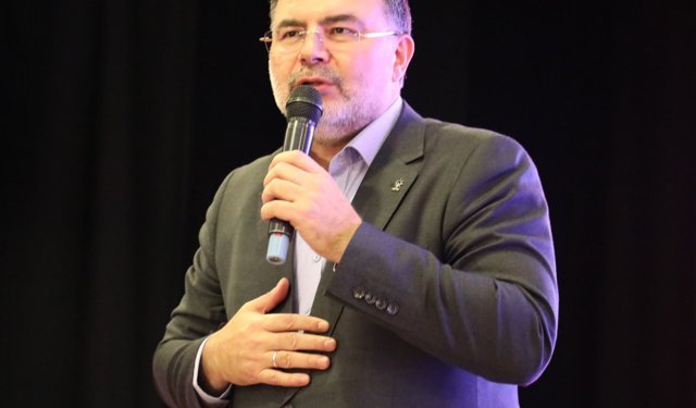 AK Partili Saygılı Karşıyaka Belediyesi üzerinden CHP'ye yüklendi